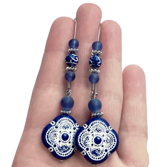 Lot of 2 Folk Artisan Style Earrings Lightweight Blue White Long Dangle Big Bead - Picture 7 of 11